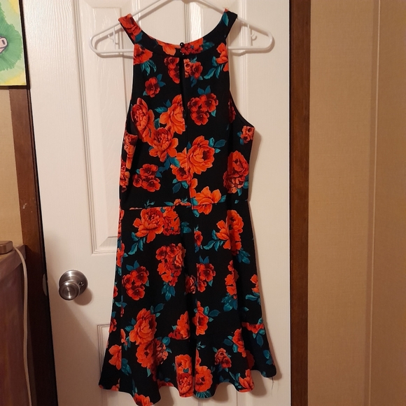 BCX Dress Tight Red Rose Dress - Picture 2 of 5